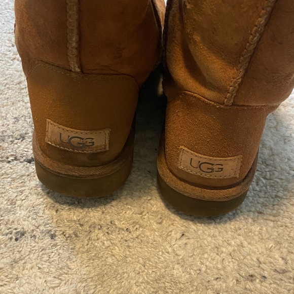 NOT FOR SALE Ugg Classic II Short Boot - Picture 11 of 13
